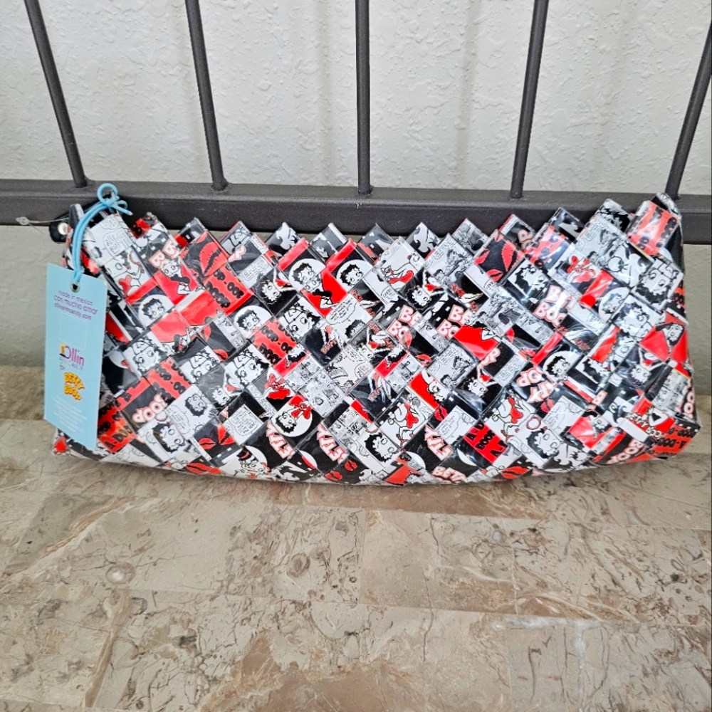 Red and Black Graphic Clutch BETTY BOOP